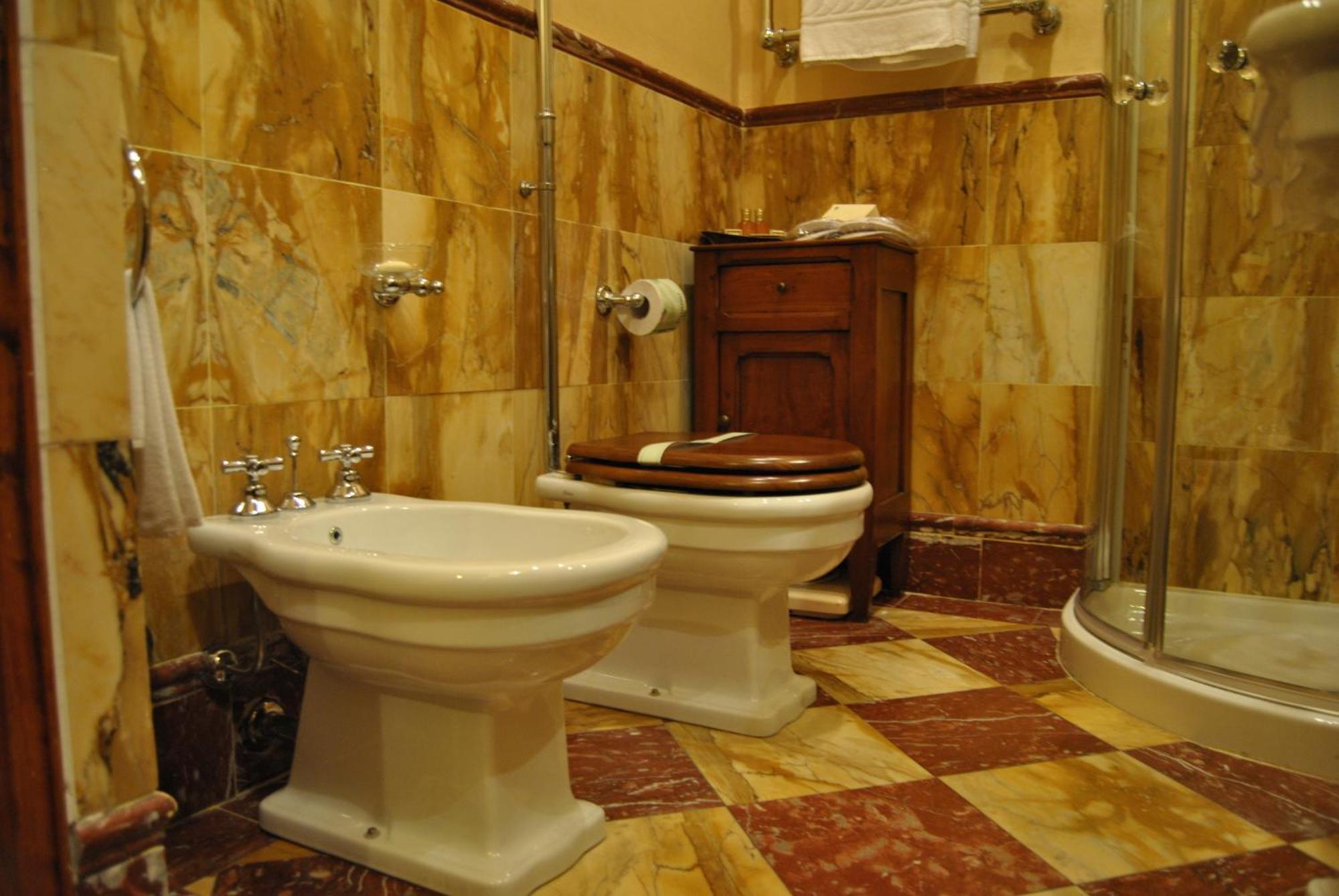 Residenza Palazzo Visdomini Bed and Breakfast Pietrasanta Camera foto