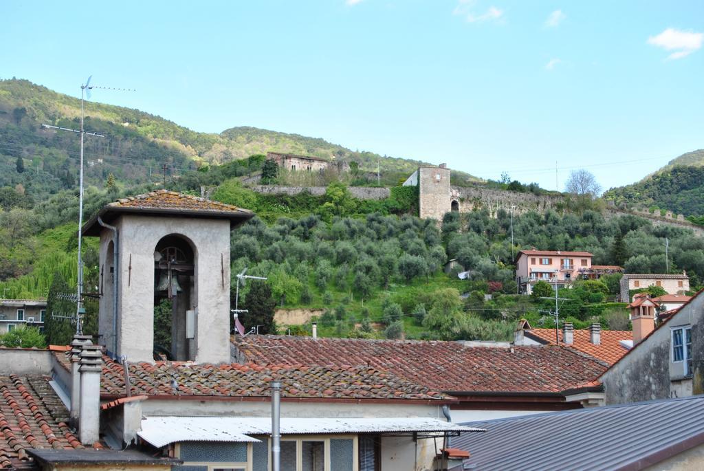 Residenza Palazzo Visdomini Bed and Breakfast Pietrasanta Esterno foto